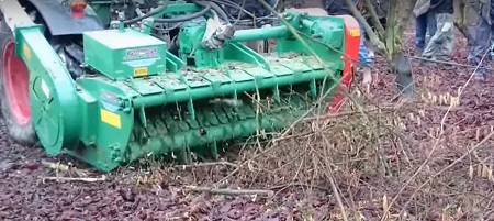 Chipper machine